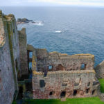 Tantallon_Castle,_ruined